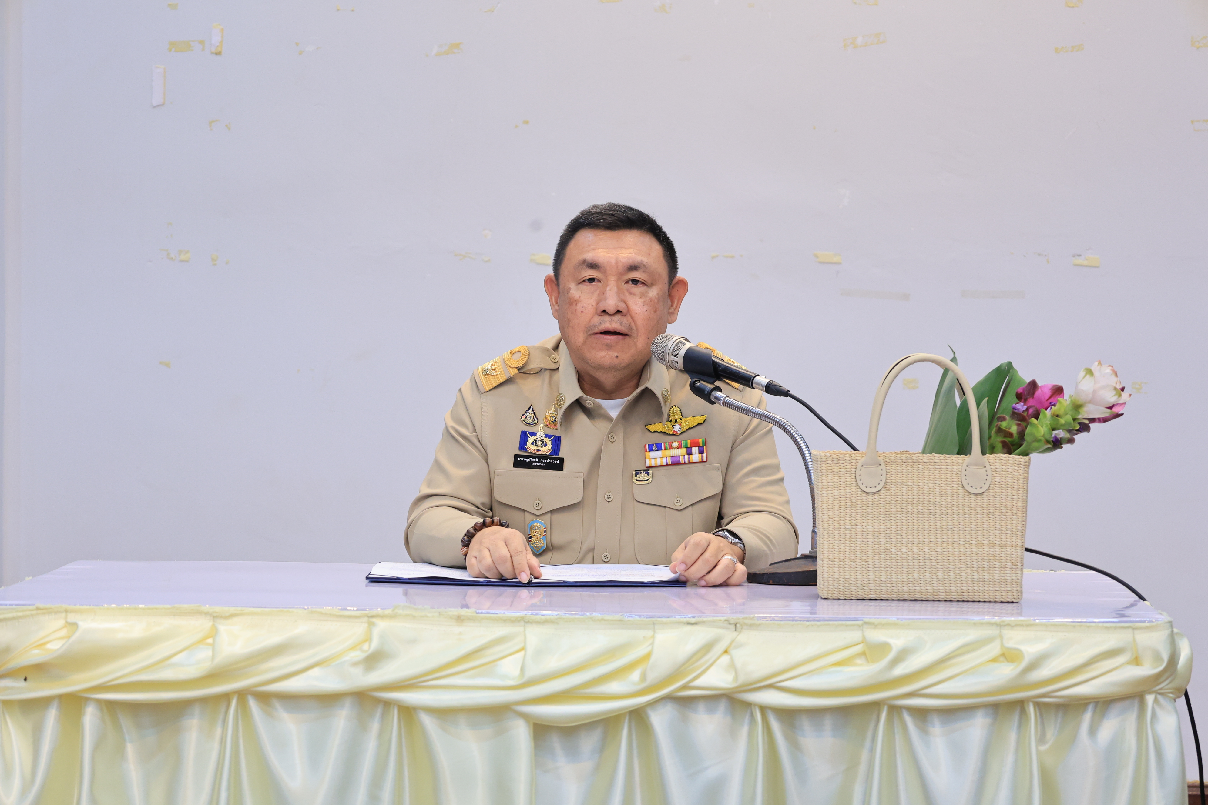 title - เลขาธิการ ส.ป.ก. เป็นประธานในพิธีเปิดโครงการฝึกอบรมเชิงปฏิบัติการ หลักสูตร “รู้ปลูก รู้รักษา รู้คุณค่าของหญ้าแฝก” ระยะที่ 2 ภายใต้โครงการพัฒนาและรณรงค์การใช้หญ้าแฝกอันเนื่องมาจากพระราชดำริ ประจำปีงบประมาณ พ.ศ. 2569 